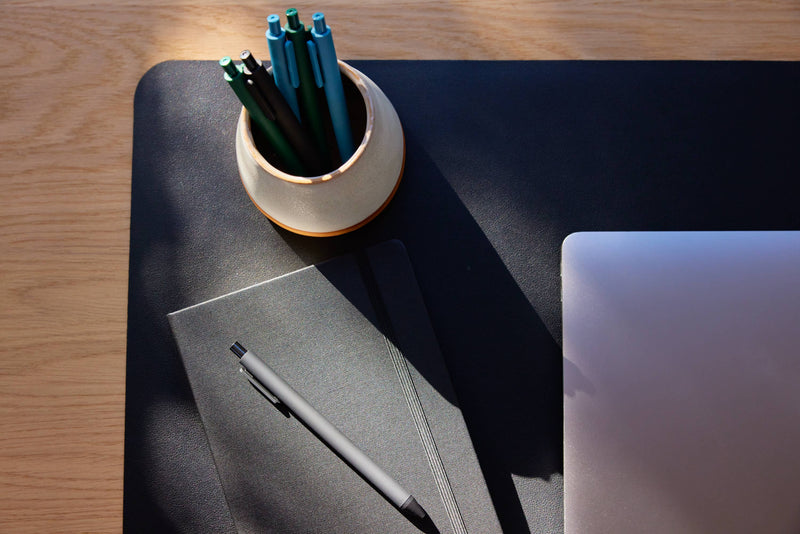 Anecdote Desk Pad: Hunter Green / Regular