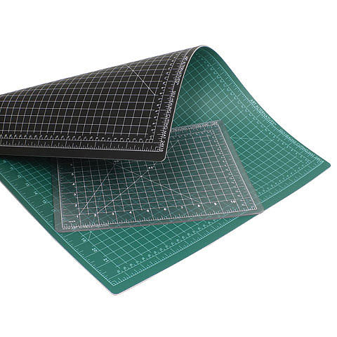 Art Alternatives Self-Healing Cutting Mat Double-Sided Green/Black 18”x24”