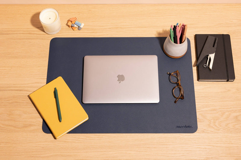 Anecdote Desk Pad: Mauve / Large