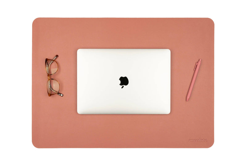Anecdote Desk Pad: Hunter Green / Regular